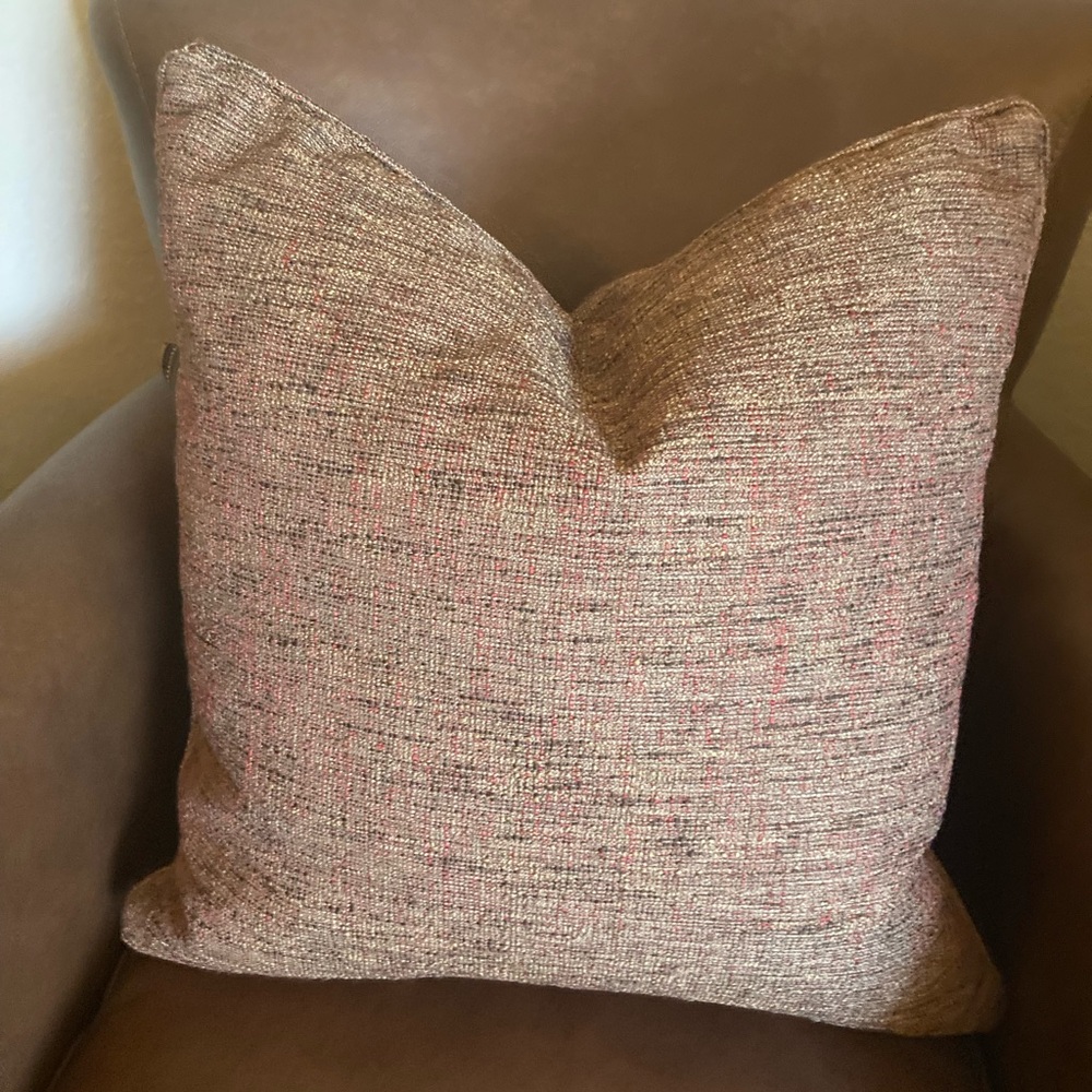 (4)Throw Pillows. Covers only.
